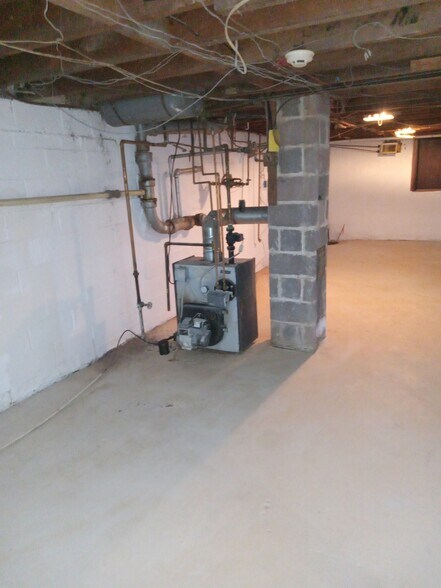 More Photos Of 515 W Butler Ave, Chalfont Veterinarian Kennel For Sale