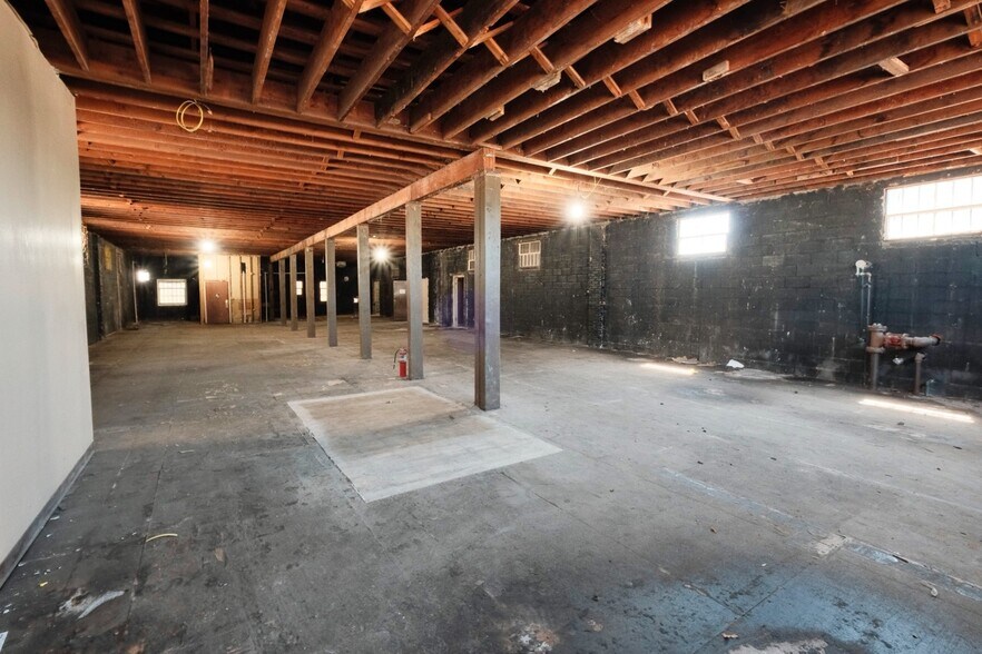 More Photos Of 1238 E Saint Georges Ave, Linden Freestanding For Sale