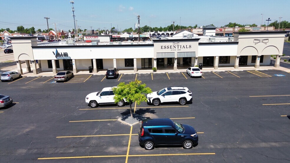 More Photos Of 9412-9494 N May Ave, Oklahoma City Unknown For Lease