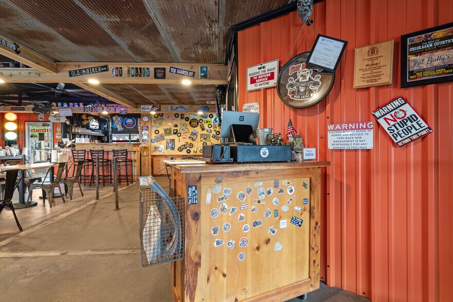 More Photos Of 3133 Chickasaw Trl, Sulphur Restaurant For Sale