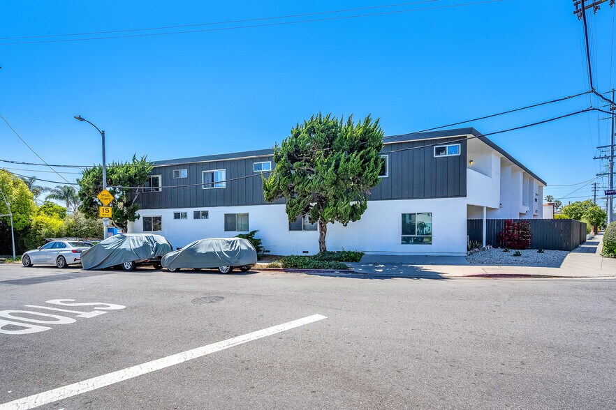 More Photos Of 2001 Penmar Ave, Venice Apartments For Sale