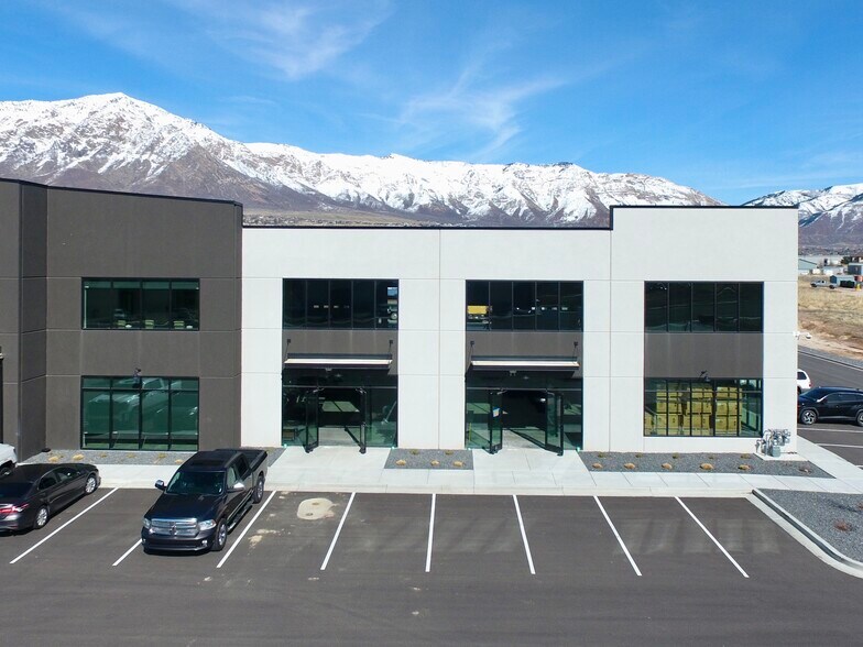 More Photos Of 2724 N Rulon White Blvd, Pleasant View Warehouse For Lease