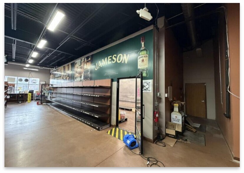 More Photos Of 617 Apollo Dr, Lino Lakes Storefront For Lease