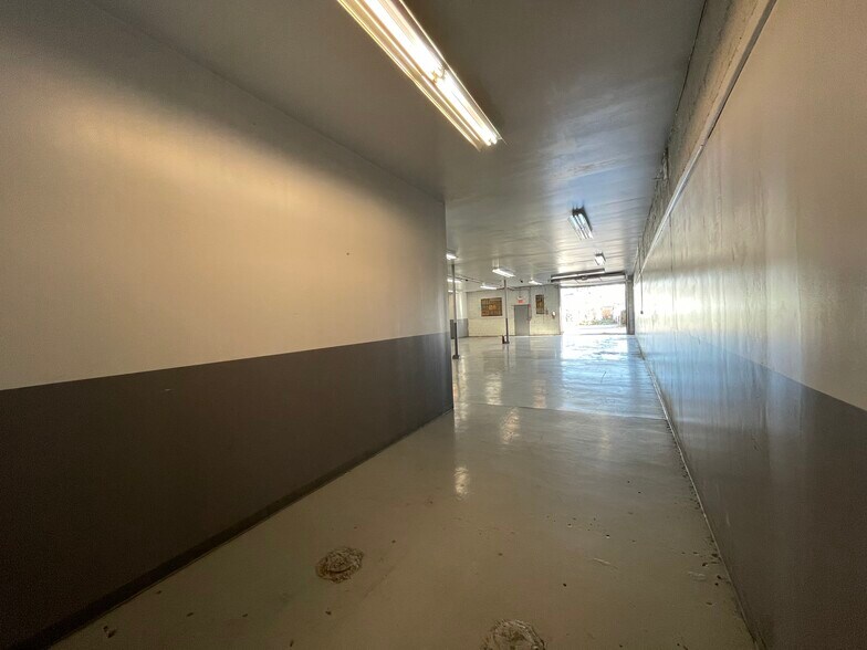 More Photos Of 419-423 Mannheim Rd, Bellwood Warehouse For Sale