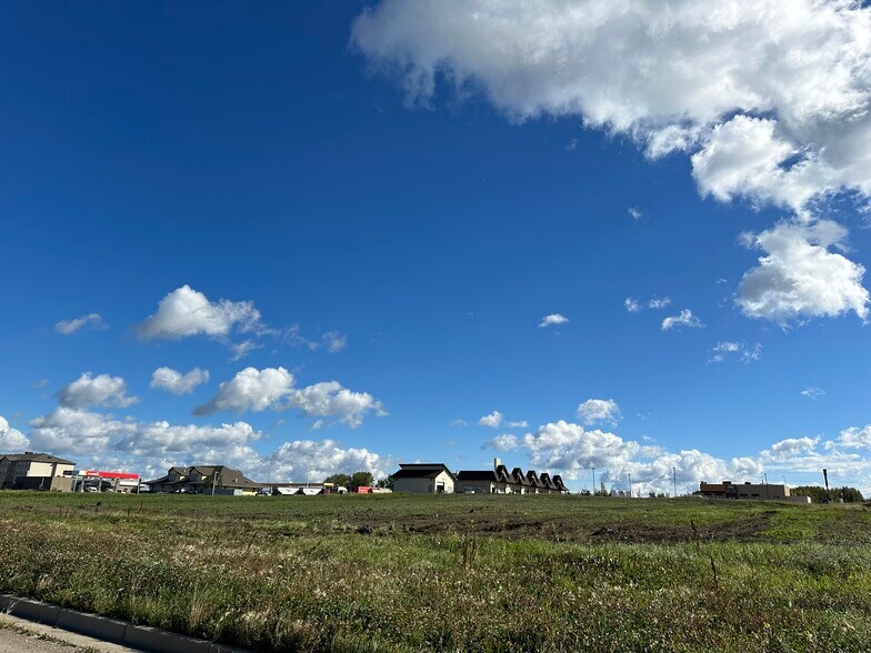 More Photos Of 3801 52 Street, Valleyview Land For Sale