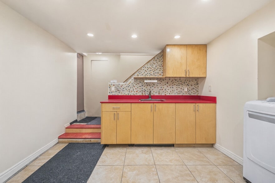 More Photos Of 1840 21st Dr, Astoria Apartments For Sale