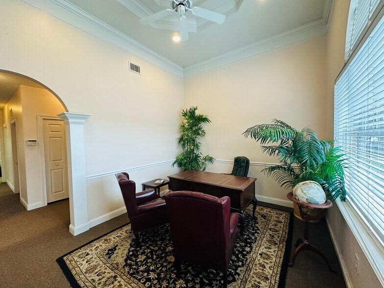 More Photos Of 6817 Southpoint Pky, Jacksonville Unknown For Lease