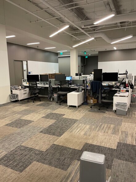 More Photos Of 49 W Maryland St, Indianapolis General Retail For Lease
