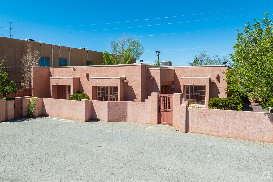 More Photos Of 1709 Girard Blvd NE, Albuquerque Medical For Lease