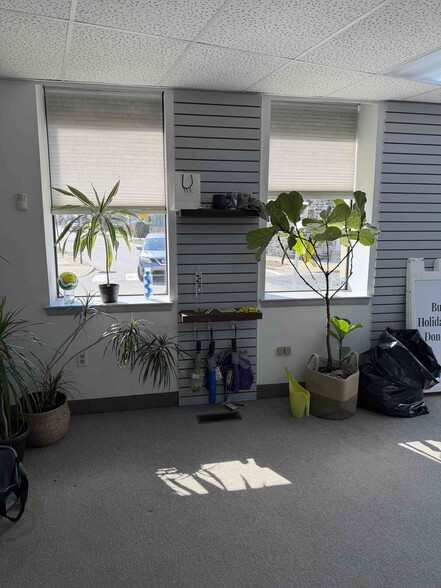 More Photos Of 915 Jenkintown Rd, Elkins Park Storefront Retail Residential For Sale