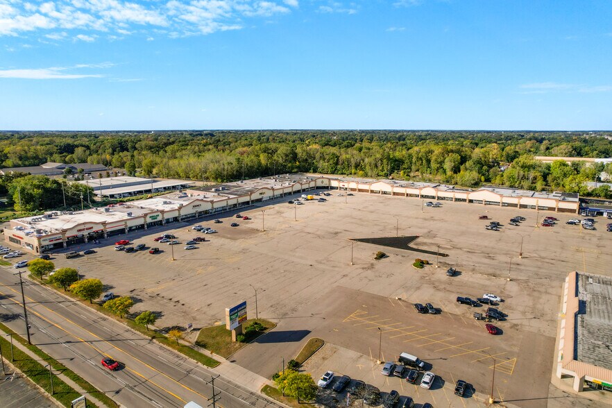 More Photos Of 3222 S Martin Luther King Jr Blvd, Lansing Unknown For Lease