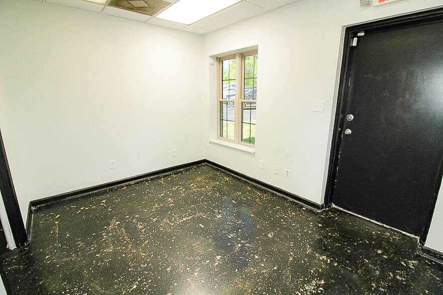 More Photos Of 5317 Stanton Rd, Knoxville Medical For Sale