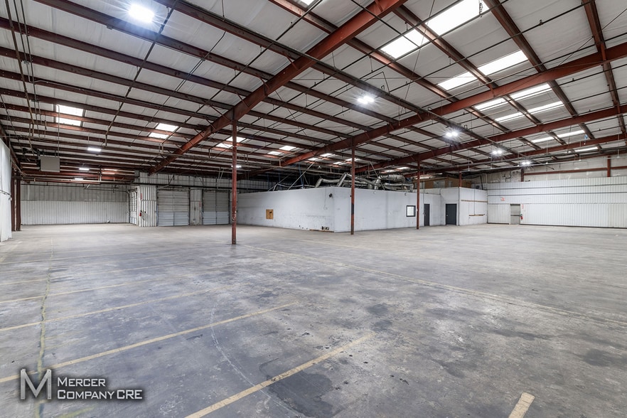 More Photos Of 6401-6409 S I 35 Service Rd, Oklahoma City Warehouse For Lease