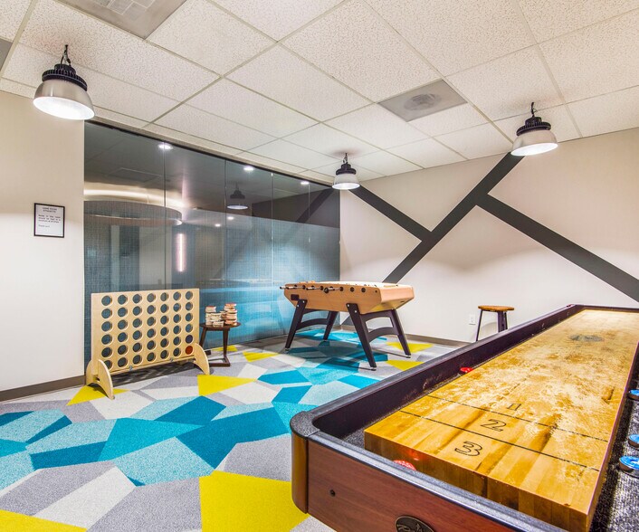 More Photos Of 14800 Quorum Dr, Dallas Office For Lease