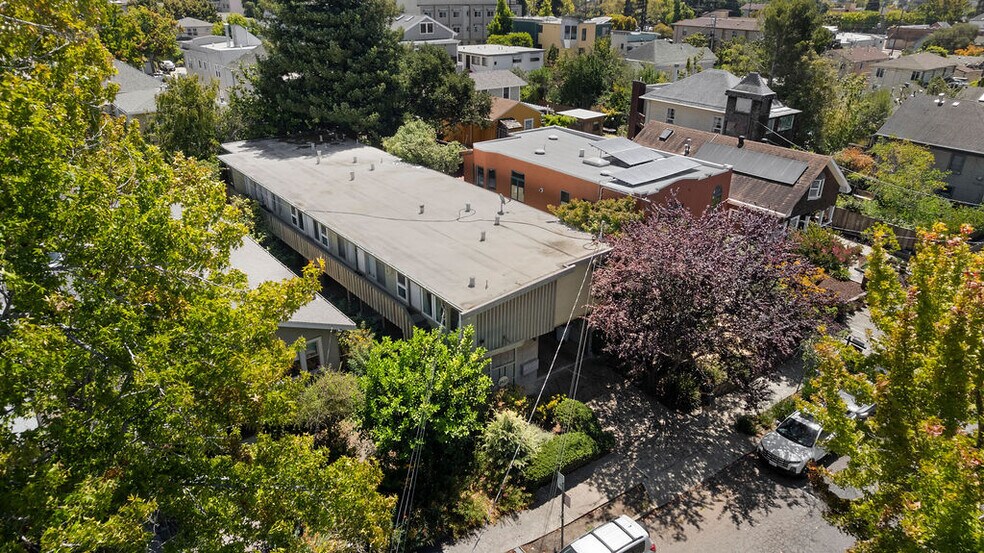 More Photos Of 2427 McKinley Ave, Berkeley Apartments For Sale
