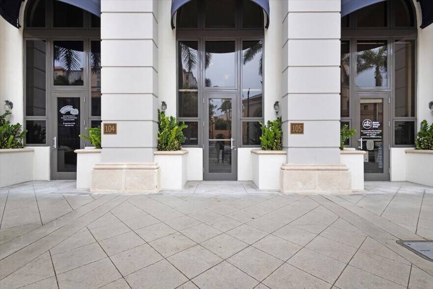 More Photos Of 801 S Olive Ave, West Palm Beach Apartments For Lease