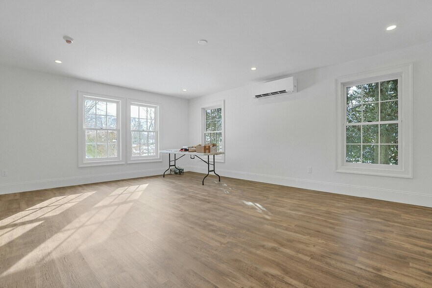 More Photos Of 77 Main St, Tappan Loft Creative Space For Lease