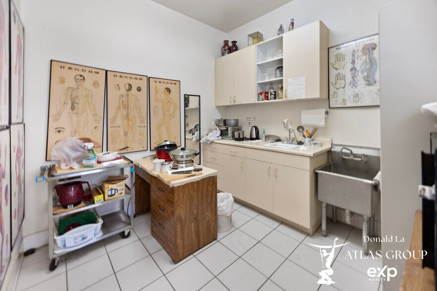 More Photos Of 7548 E Garvey Ave, Rosemead Medical For Sale