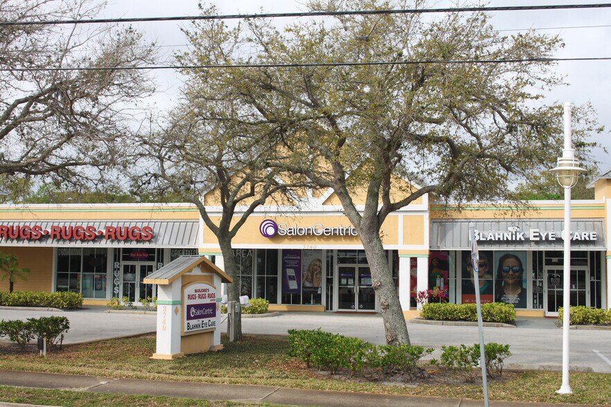 More Photos Of 3740 S Ridgewood Ave, Port Orange Freestanding For Sale