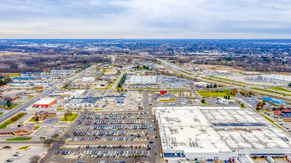 More Photos Of 7500 Cottonwood Dr, Jenison Storefront For Sale