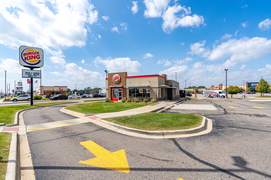 More Photos Of 32435 Gratiot Ave, Roseville Fast Food For Sale