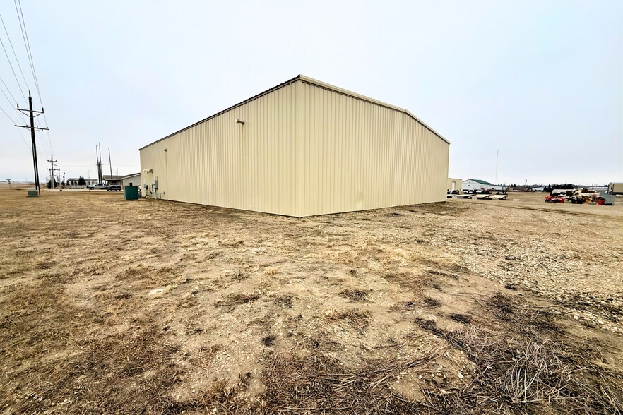 More Photos Of 601 Gilbertson St SE, Tioga Warehouse For Lease