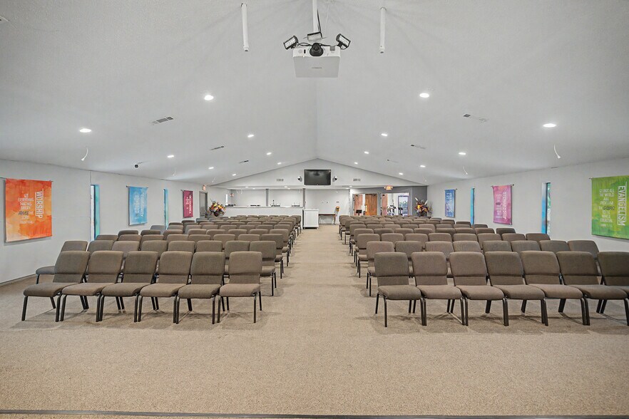 More Photos Of 2111 Skyline Dr, Mesquite Religious Facility For Sale