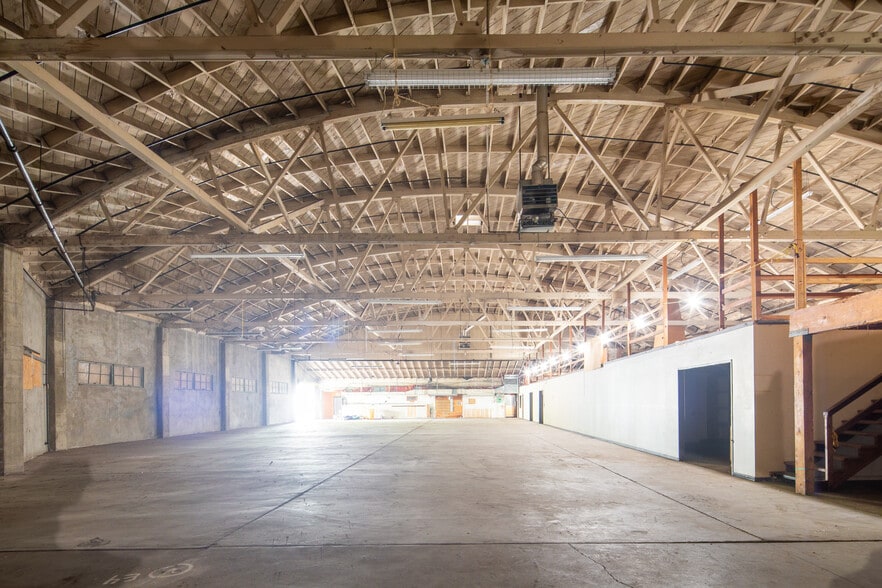 More Photos Of 2675 Folsom St, San Francisco Warehouse For Sale
