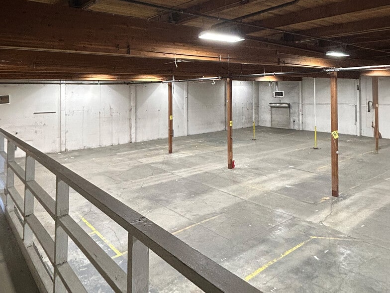 More Photos Of 601 S Andover St, Seattle Manufacturing For Sale