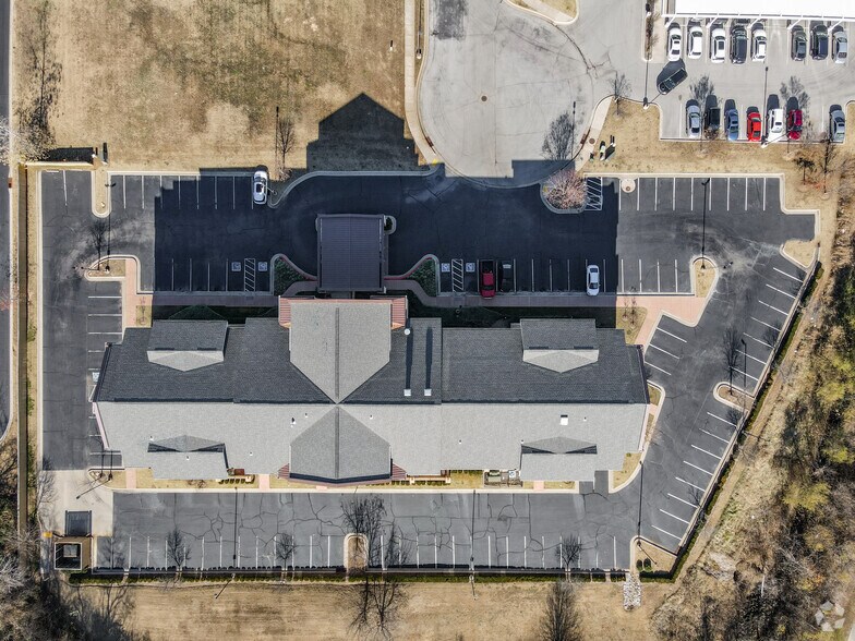 More Photos Of 9150 S 102nd St, Tulsa Hotel For Sale