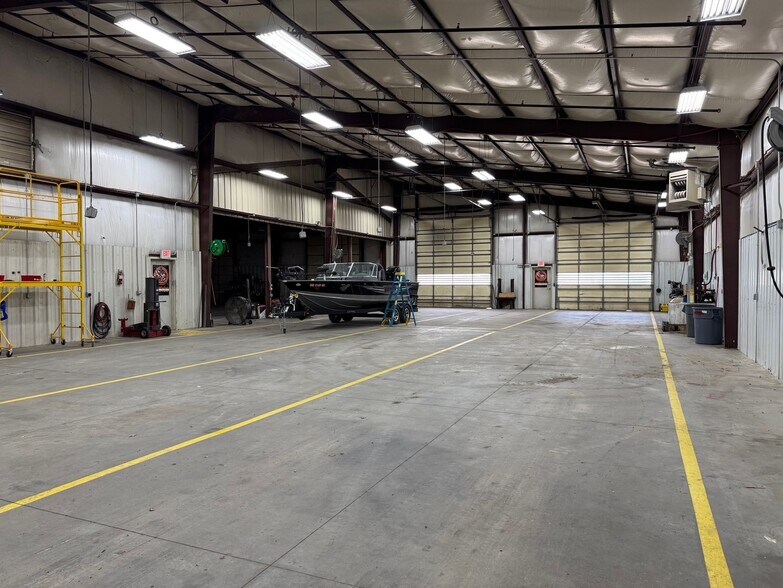 More Photos Of 9403 E 40 Hwy, Independence Warehouse For Sale