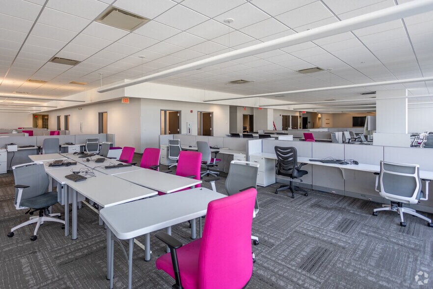 More Photos Of 655 Plum St, Cincinnati Office For Sale