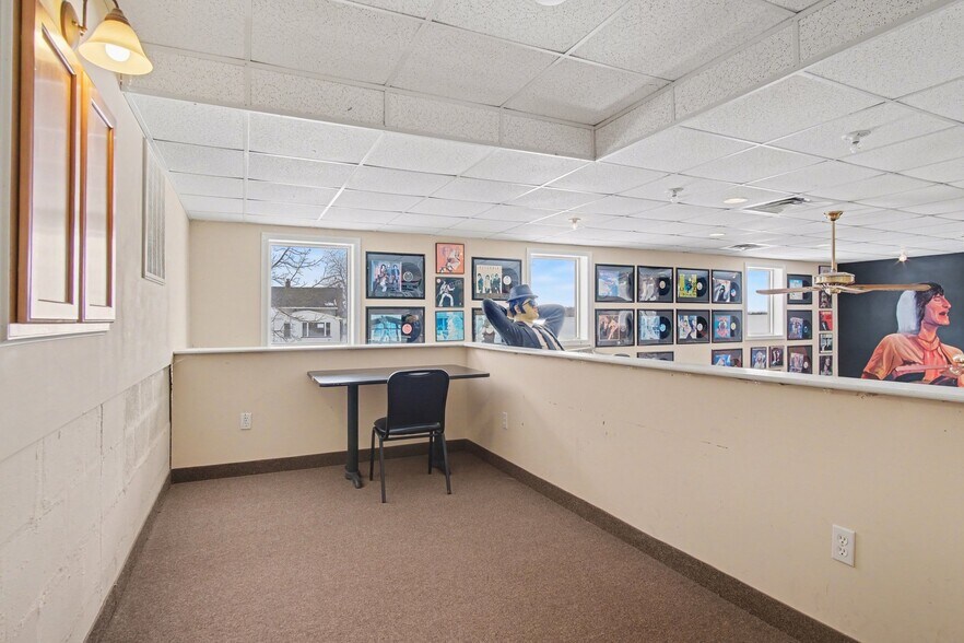 More Photos Of 328 Lake Road East Frk, Hamlin Restaurant For Sale