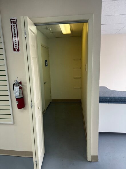 More Photos Of 1002 Manatee Ave, Bradenton Freestanding For Lease