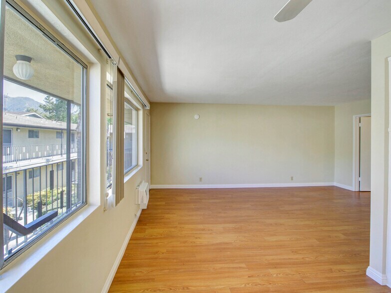 More Photos Of 4439 Ocean View Blvd, Montrose Apartments For Sale