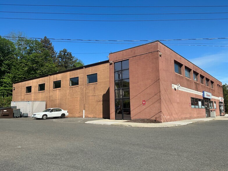 More Photos Of 620 Main St, Watertown Storefront Retail Office For Sale