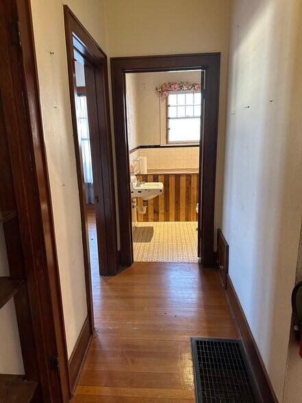 More Photos Of 9 Caulfield Ave, Camdenton Storefront Retail Office For Sale