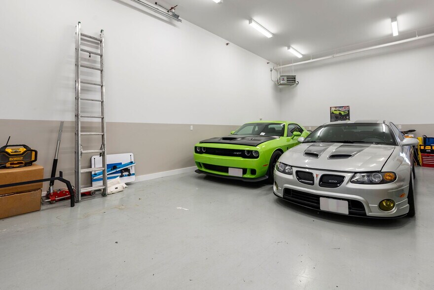 More Photos Of 42 Felton St, Waltham Light Distribution For Sale