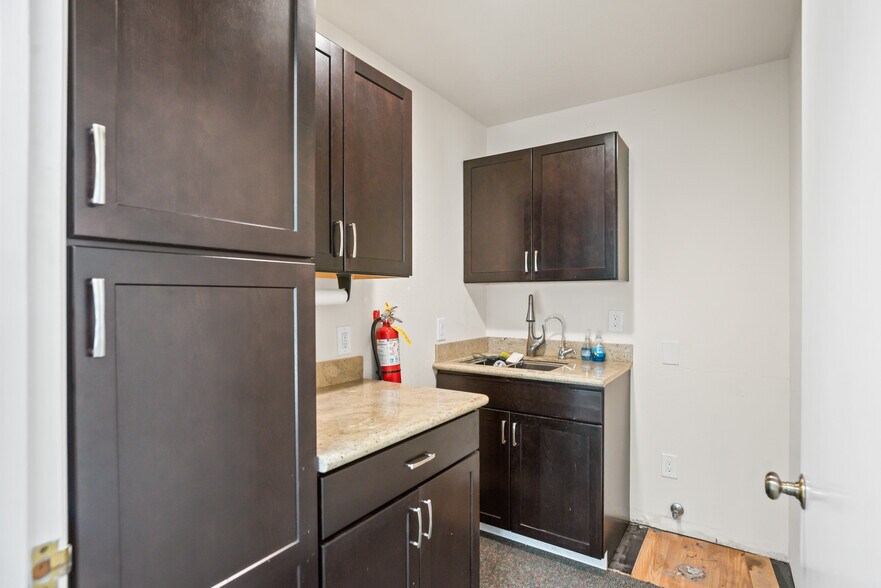 More Photos Of 10011 N Foothill Blvd, Cupertino Medical For Sale