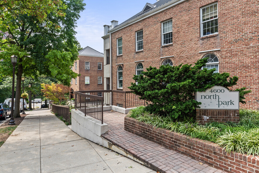 Primary Photo Of 4600 N Park Ave, Chevy Chase Medical For Sale