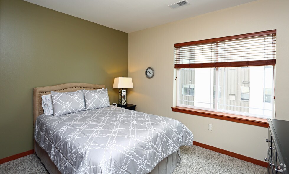 More Photos Of 401 N Washington St, Green Bay Apartments For Lease