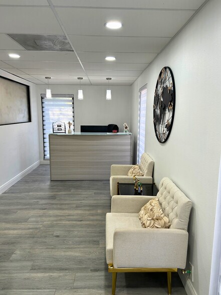 More Photos Of 13302 Winding Oak Ct, Tampa Medical For Sale