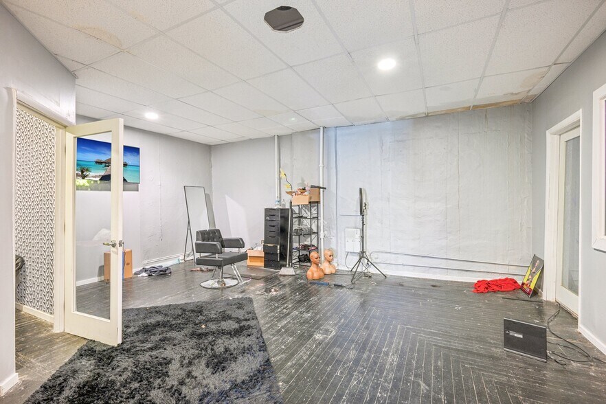 More Photos Of 1027 S Clinton Ave, Trenton Office For Sale