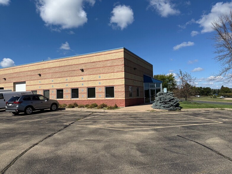 More Photos Of 2777 Prairie Dr, River Falls Office For Sale