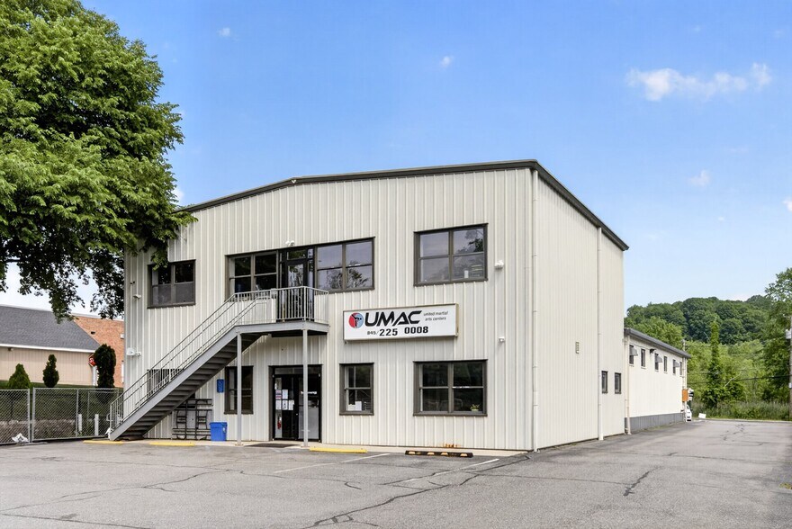 Primary Photo Of 114 Old Route 6, Carmel Loft Creative Space For Lease