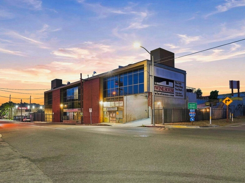 More Photos Of 2311 Cotner Ave, Los Angeles Storefront Retail Office For Sale