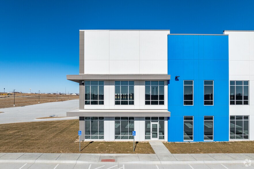 More Photos Of 15052 S 210th, Gretna Warehouse For Lease