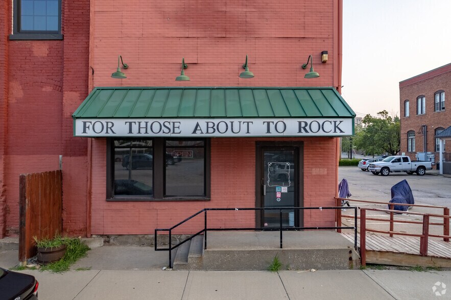 More Photos Of 206-218 Choctaw St, Leavenworth General Retail For Sale