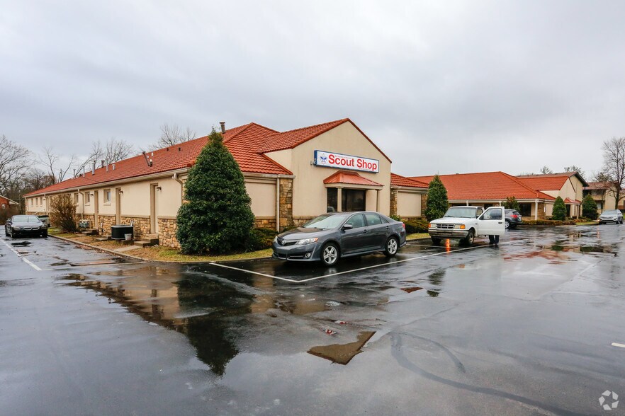 More Photos Of 2134 Nicholasville Rd, Lexington Medical For Sale