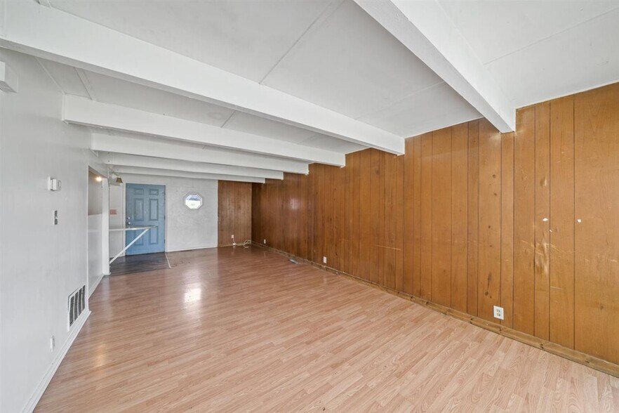 More Photos Of , Kansas City Multifamily For Sale